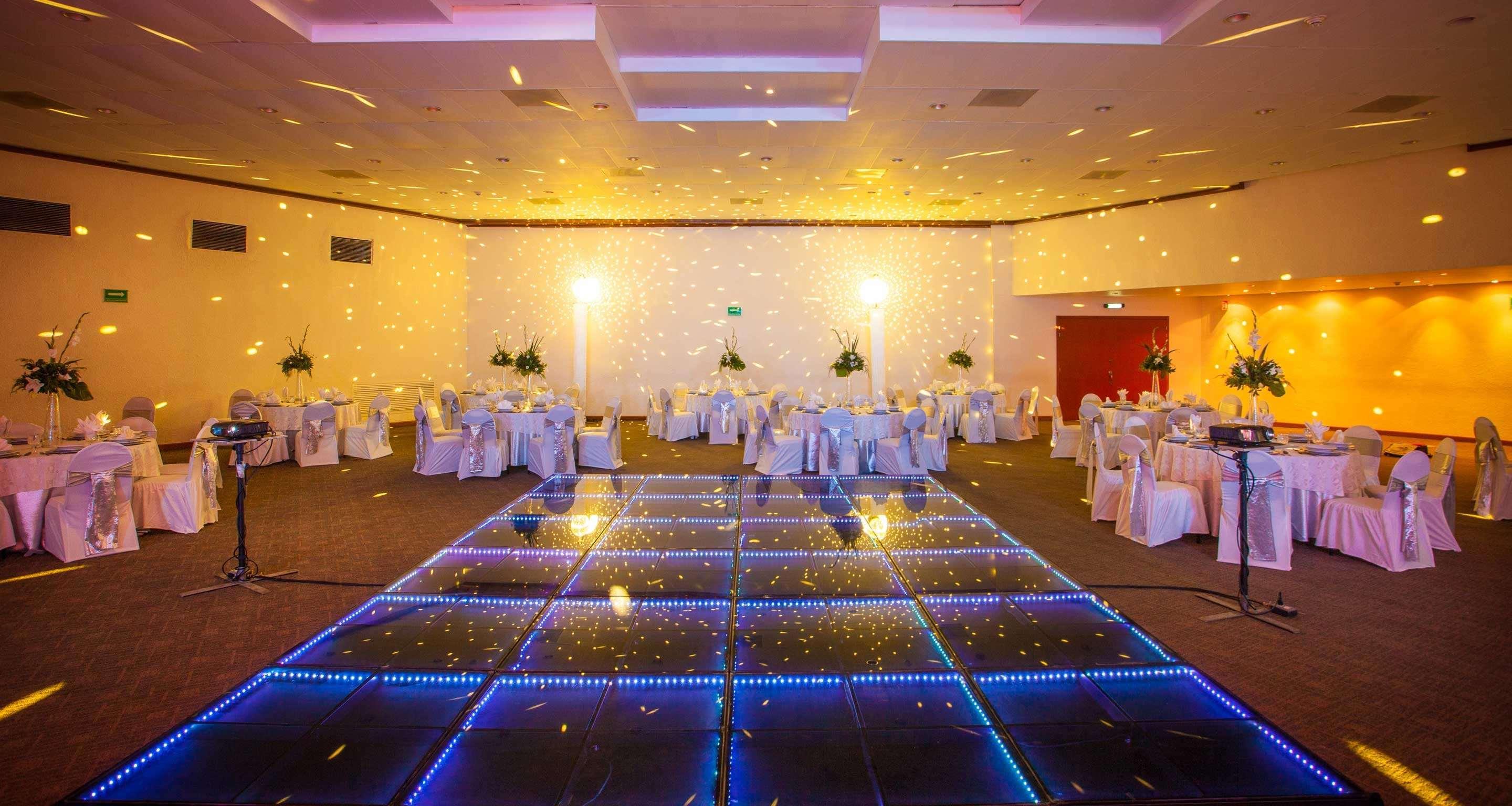 Grand Cantalagua Hotel Morelia, BW Signature Collection Esterno foto The ballroom at the Crowne Plaza Hotel, Dublin Airport