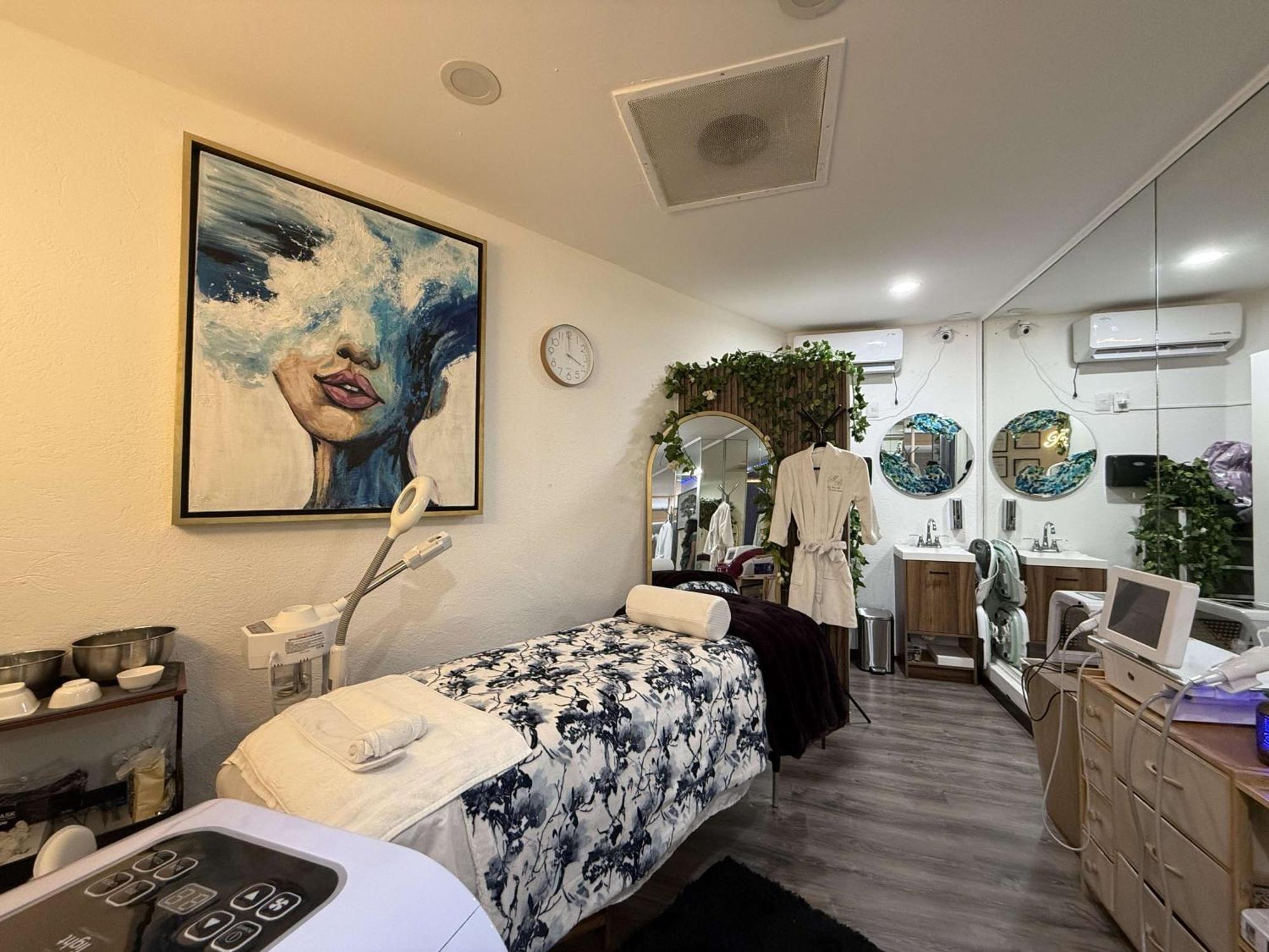 Grand Cantalagua Hotel Morelia, BW Signature Collection Esterno foto A medical spa in the United States