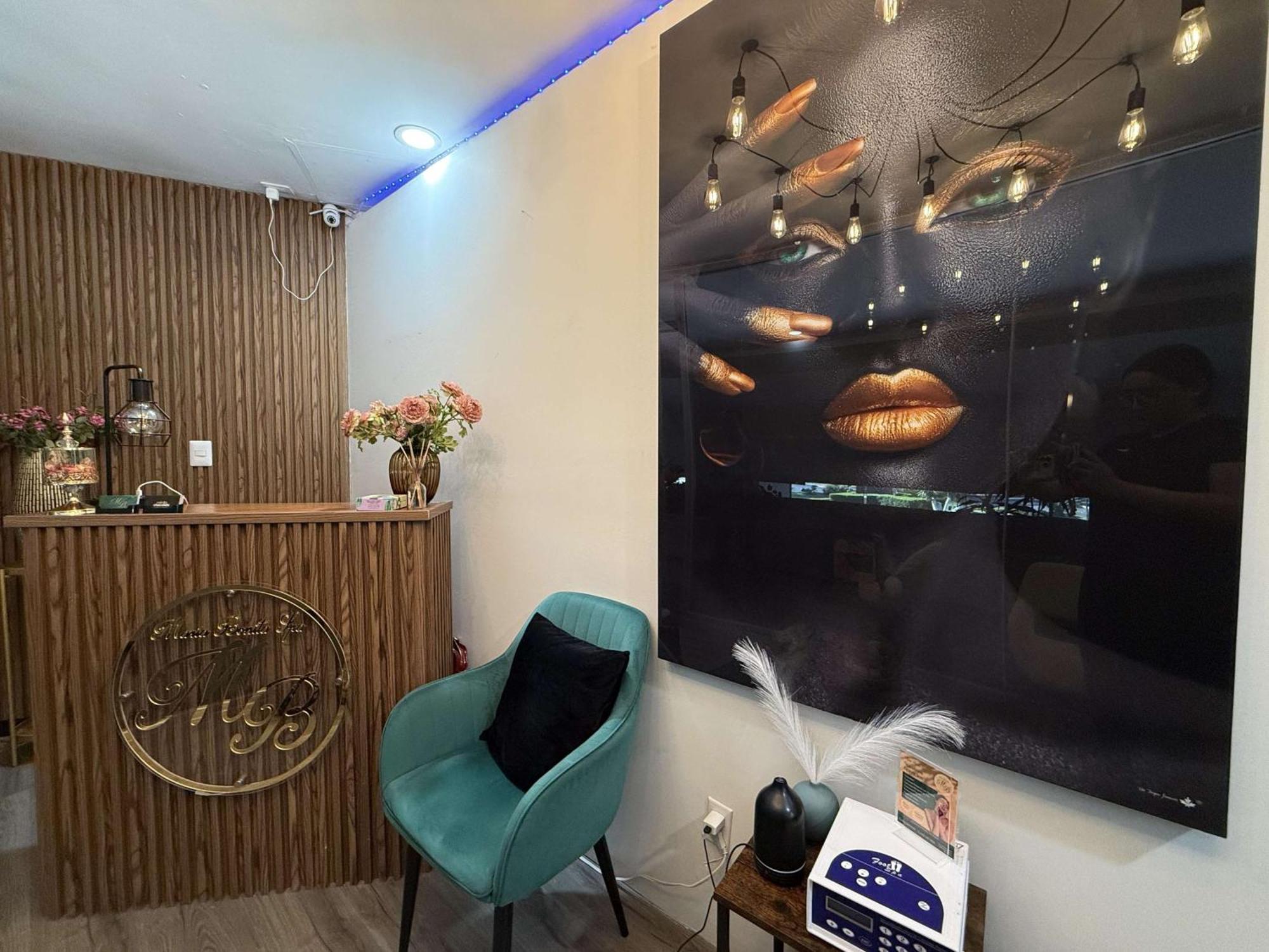 Grand Cantalagua Hotel Morelia, BW Signature Collection Esterno foto The interior of a medical spa in the UK